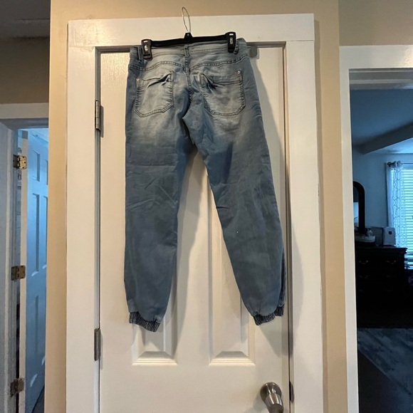 Small jeans - Picture 4 of 5